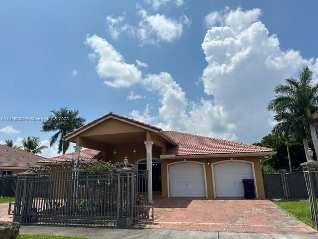 Real estate property located at 3104 142nd Pl, Miami-Dade County, SOTO MANSIONS, Miami, FL
