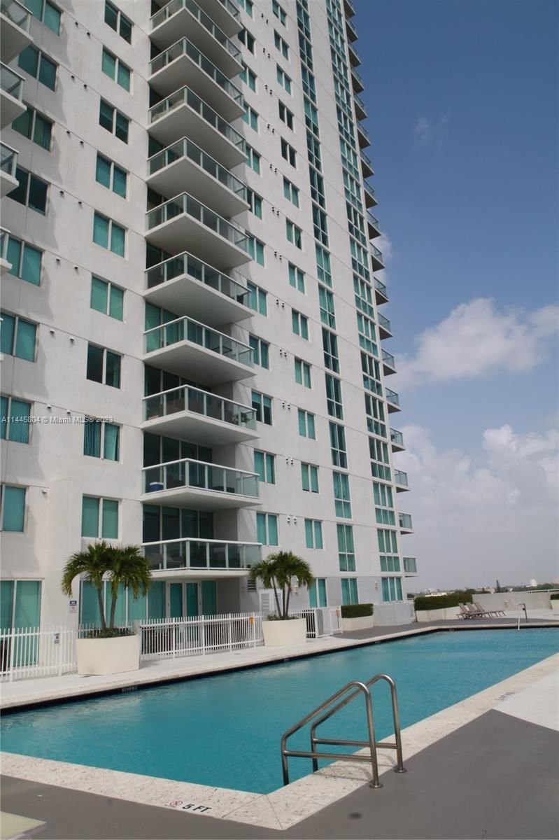 Real estate property located at , Miami-Dade County, TERRAZAS RIVERPARK VILLAG, Miami, FL