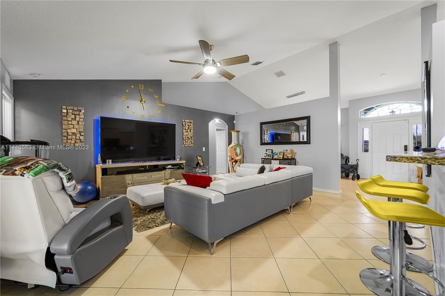 Real estate property located at 1016 Mccomkle Ave, St Lucie County, Port St. Lucie, FL