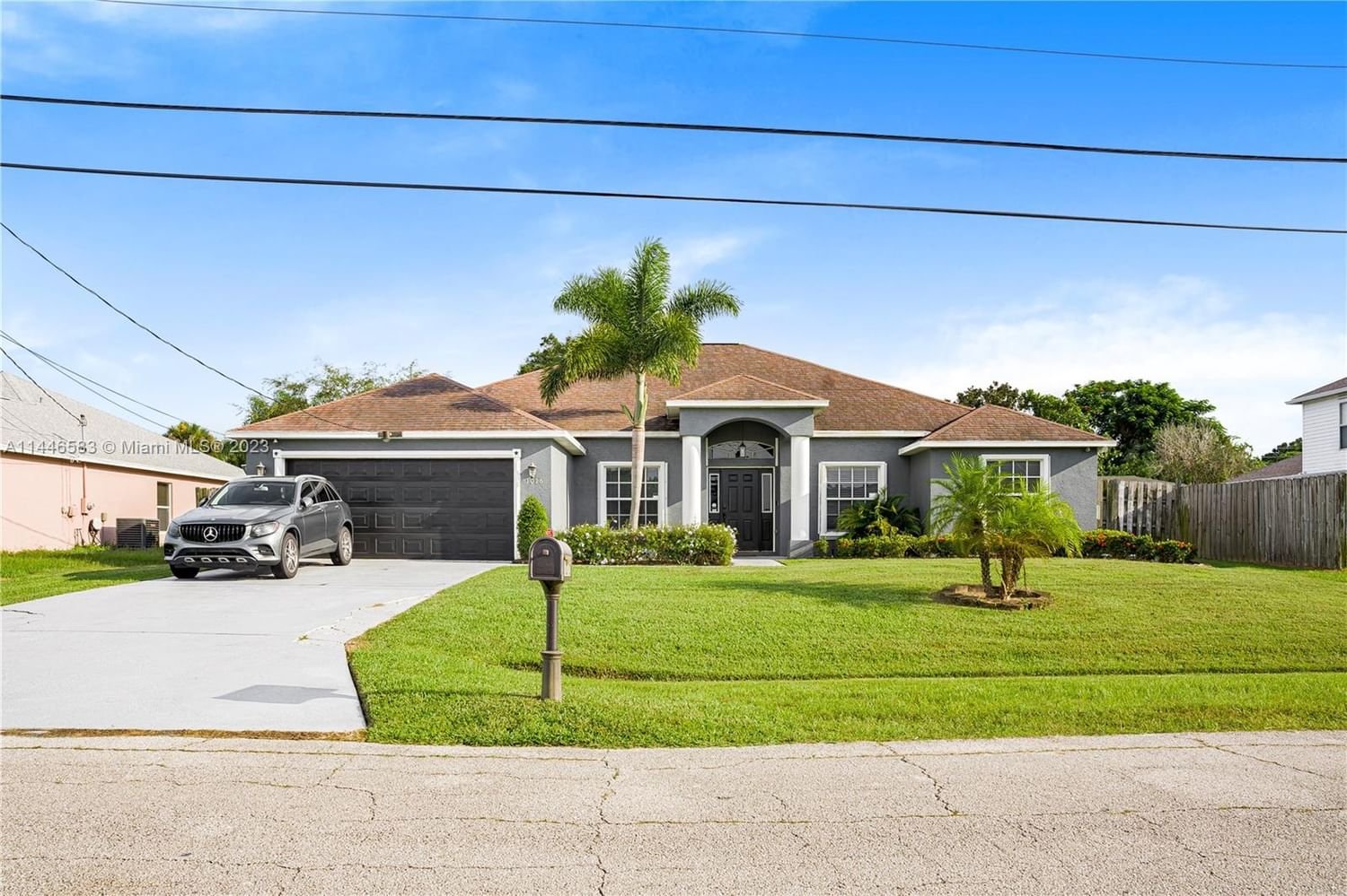 Real estate property located at 1016 Mccomkle Ave, St Lucie County, Port St. Lucie, FL