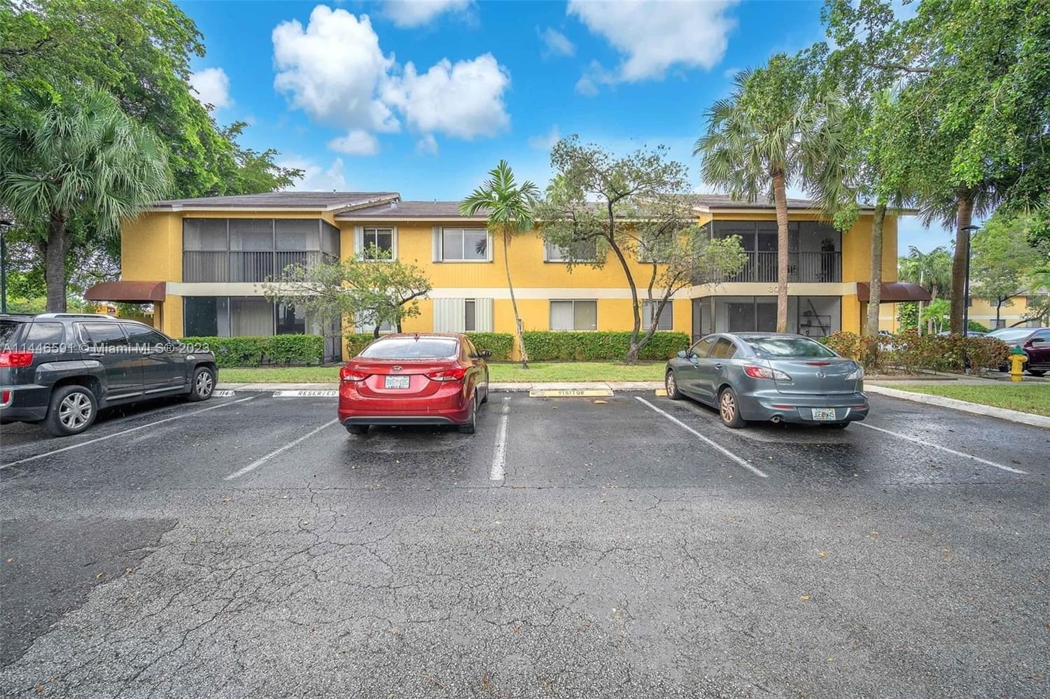 Real estate property located at 3047 Oakland Forest Dr #201, Broward County, Oakland Park, FL