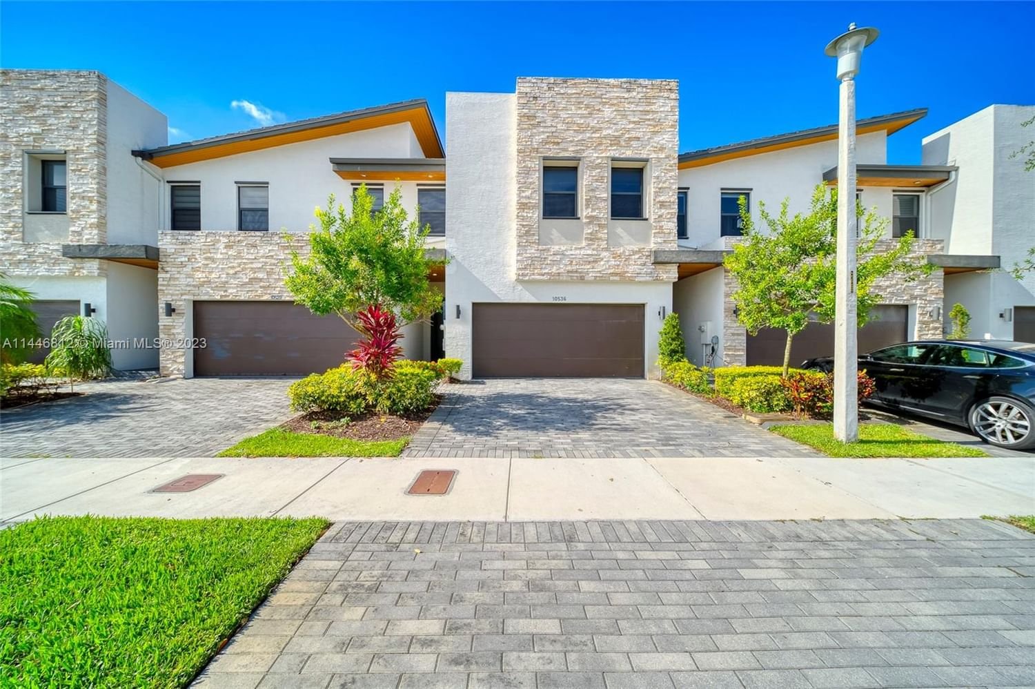 Real estate property located at 10536 79th St, Miami-Dade County, GRAND BAY SOUTH TOWNHOMES, Doral, FL