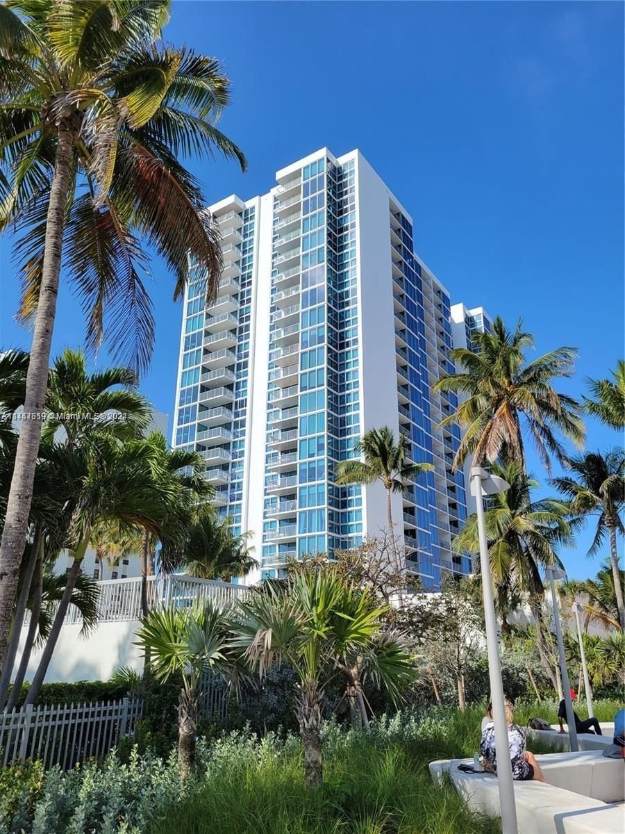 Real estate property located at 2655 Collins Ave #2007, Miami-Dade County, Miami Beach, FL