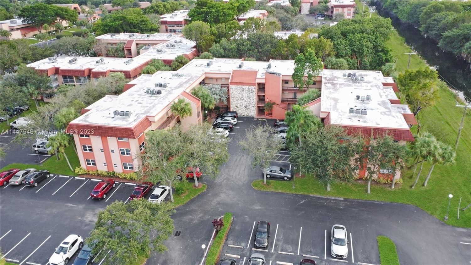Real estate property located at 3170 Holiday Springs Blvd #6-305, Broward County, Margate, FL