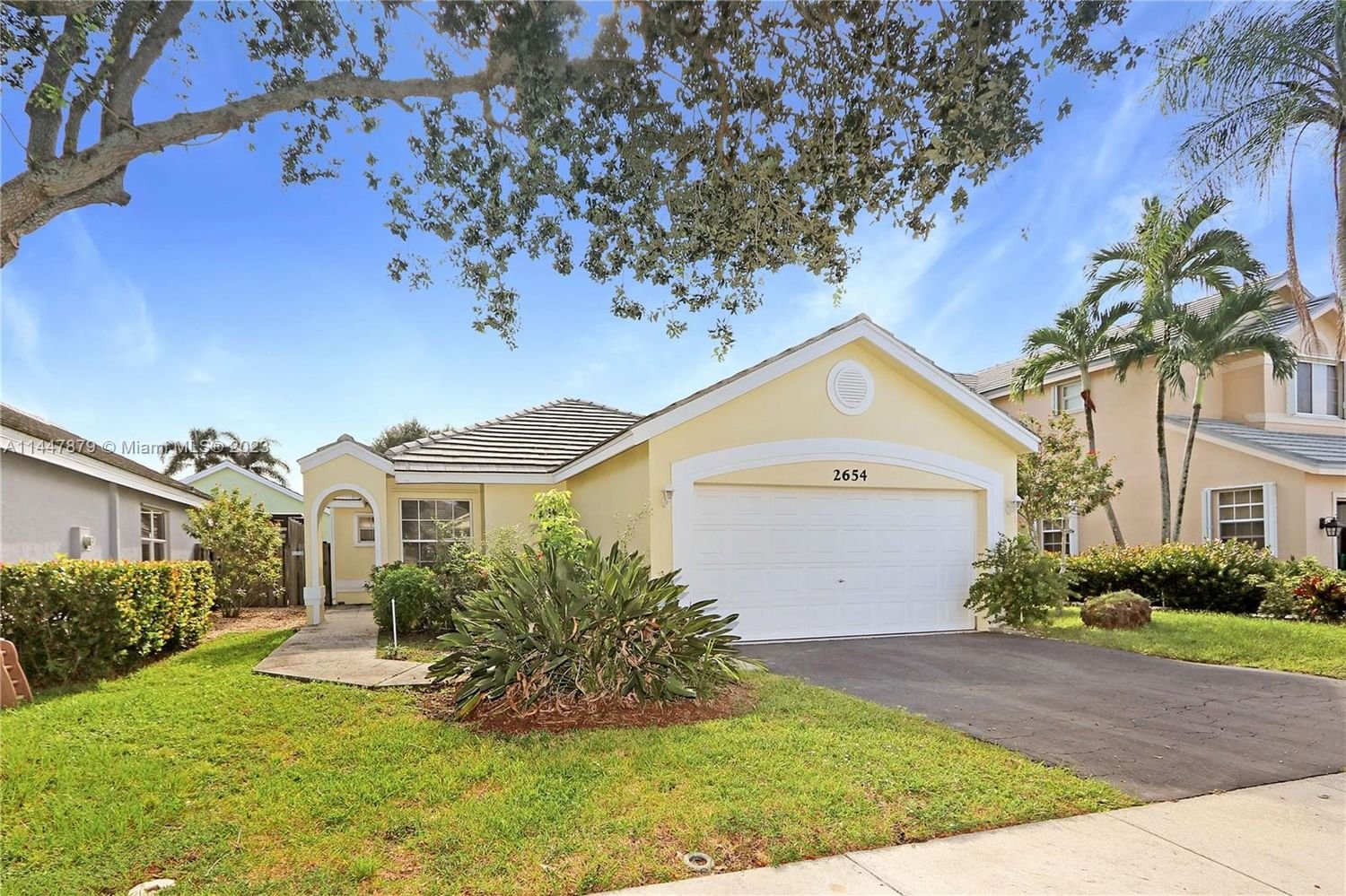 Real estate property located at 2654 Pinewood Ct, Broward County, FOREST RIDGE CLUSTER HOME, Davie, FL