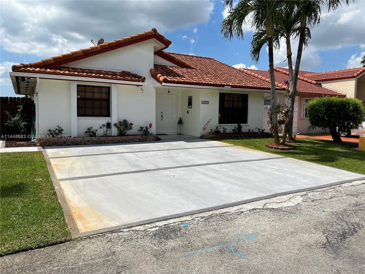 Real estate property located at 19050 84th Ct, Miami-Dade County, Hialeah, FL