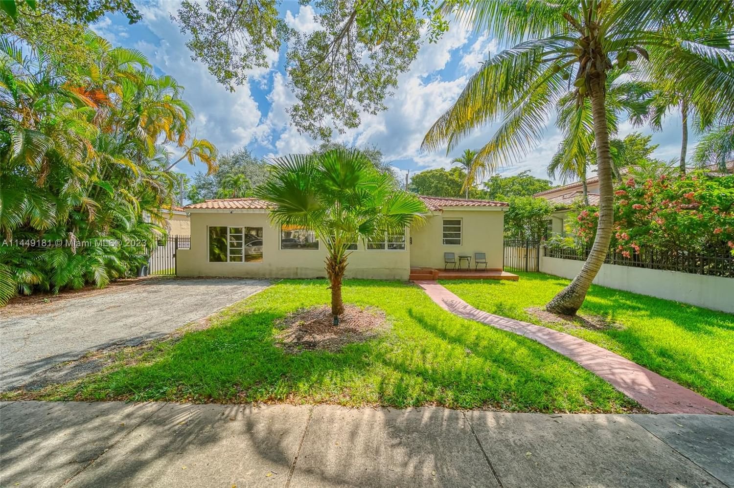 Real estate property located at 817 Alberca St, Miami-Dade County, 1ST ADDN GRANADA PLACE, Coral Gables, FL