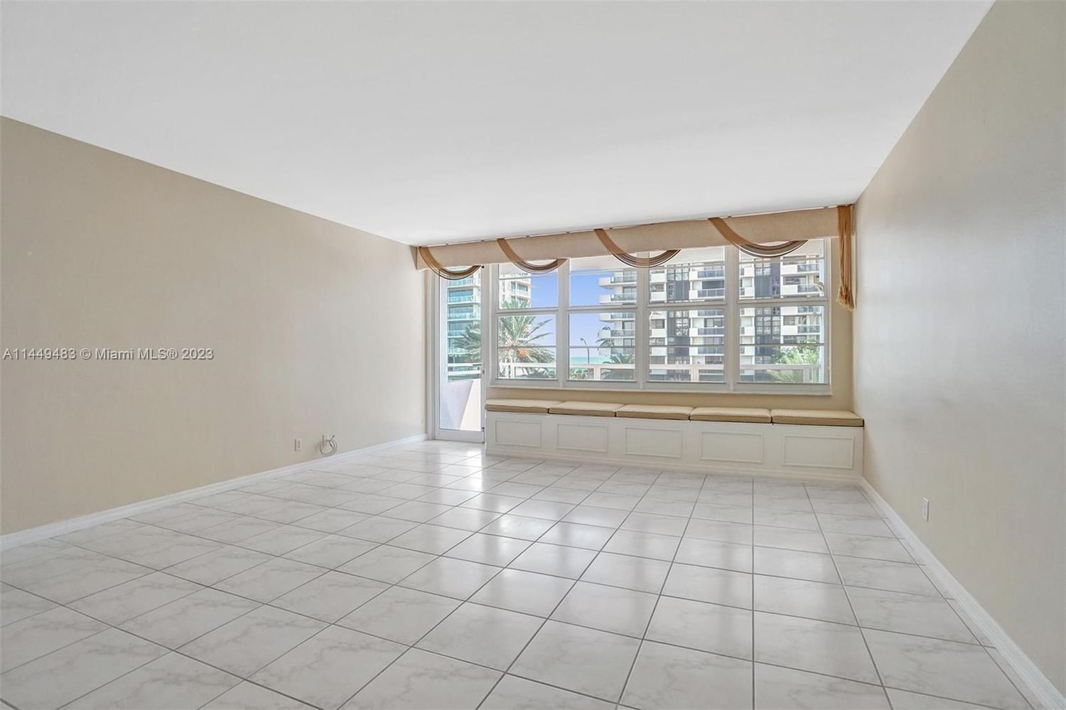 Real estate property located at 5700 Collins Ave #4M, Miami-Dade County, Miami Beach, FL