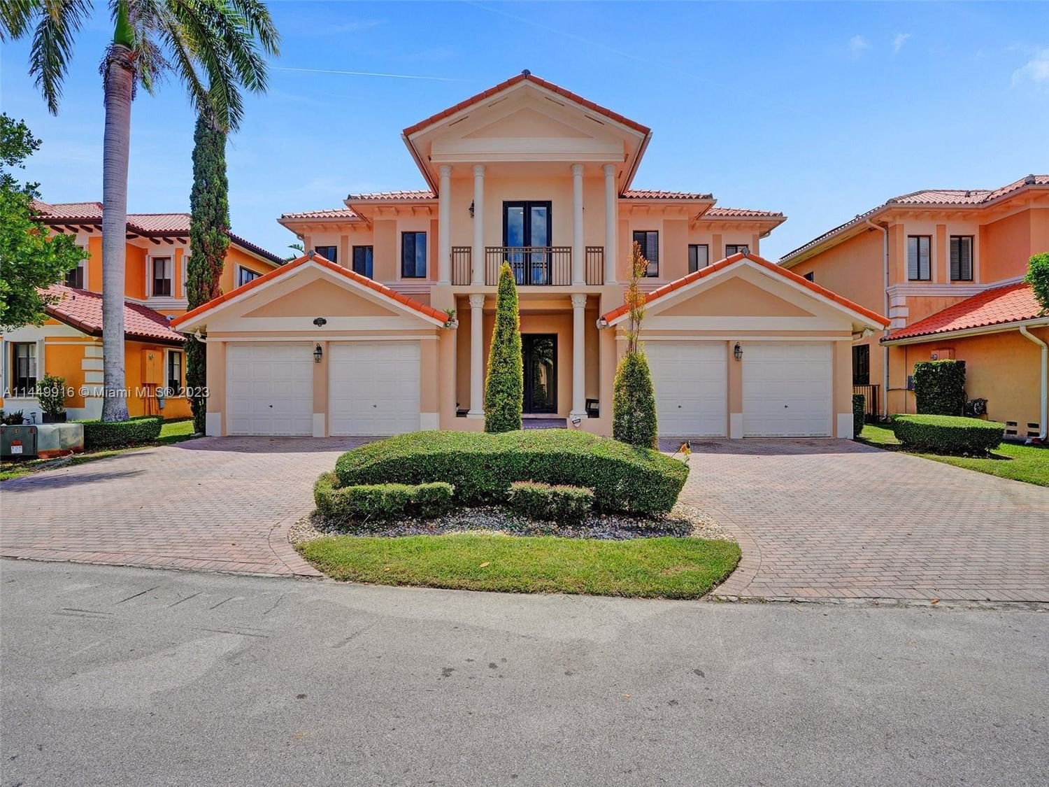 Real estate property located at 7832 195th Ter, Miami-Dade County, CUTLER CAY, Cutler Bay, FL