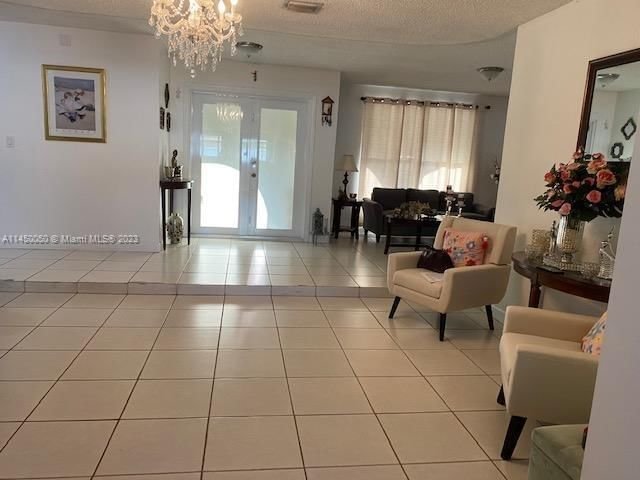 Real estate property located at 17335 108th Ct, Miami-Dade County, Miami, FL