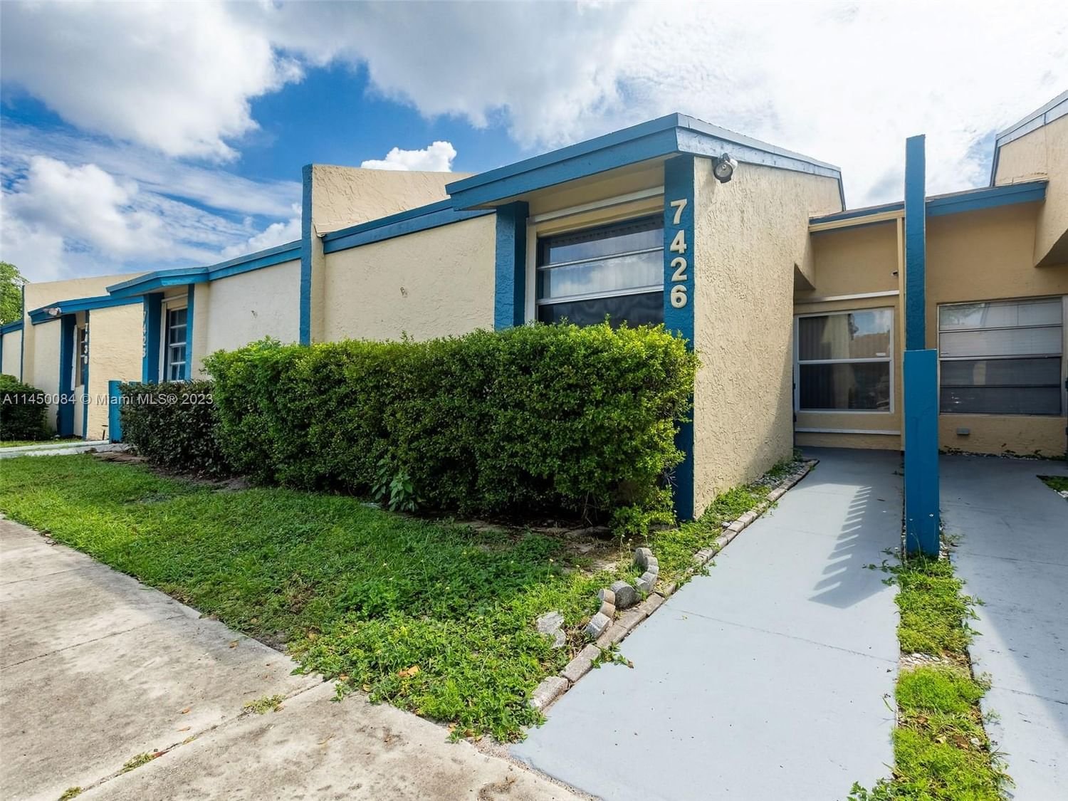 Real estate property located at 7426 34th St, Broward County, Lauderhill, FL