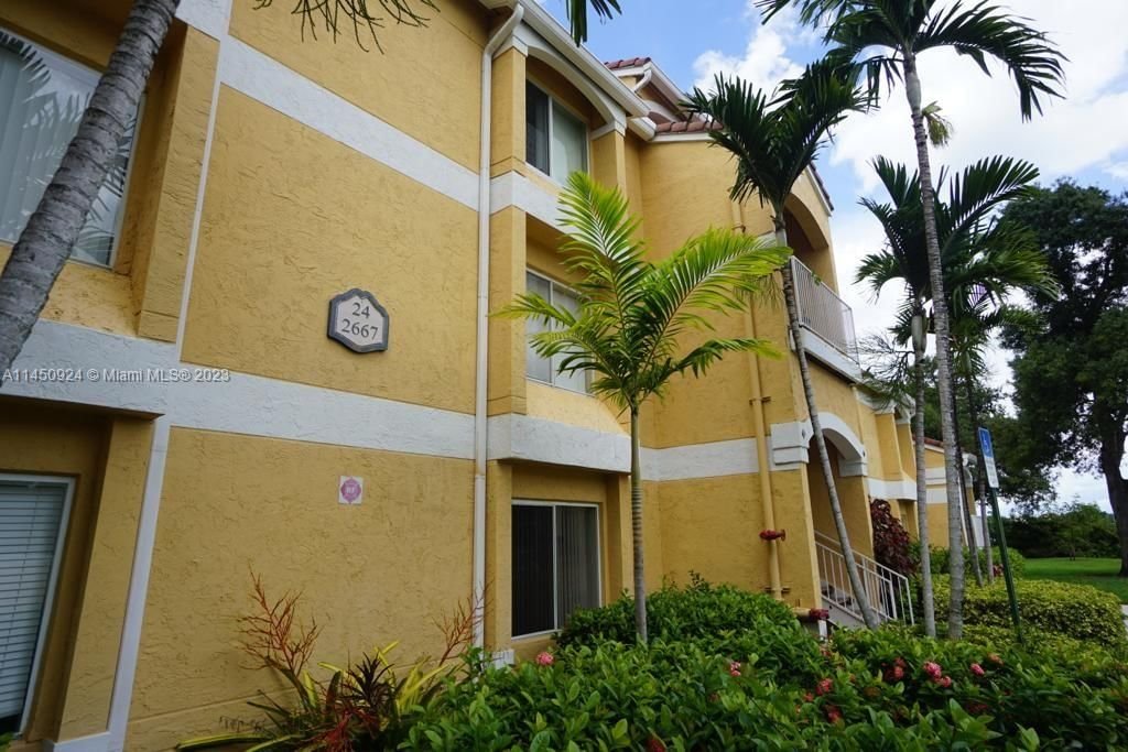 Real estate property located at 2667 33rd St #2416, Broward County, SAILBOAT POINTE CONDO, Oakland Park, FL