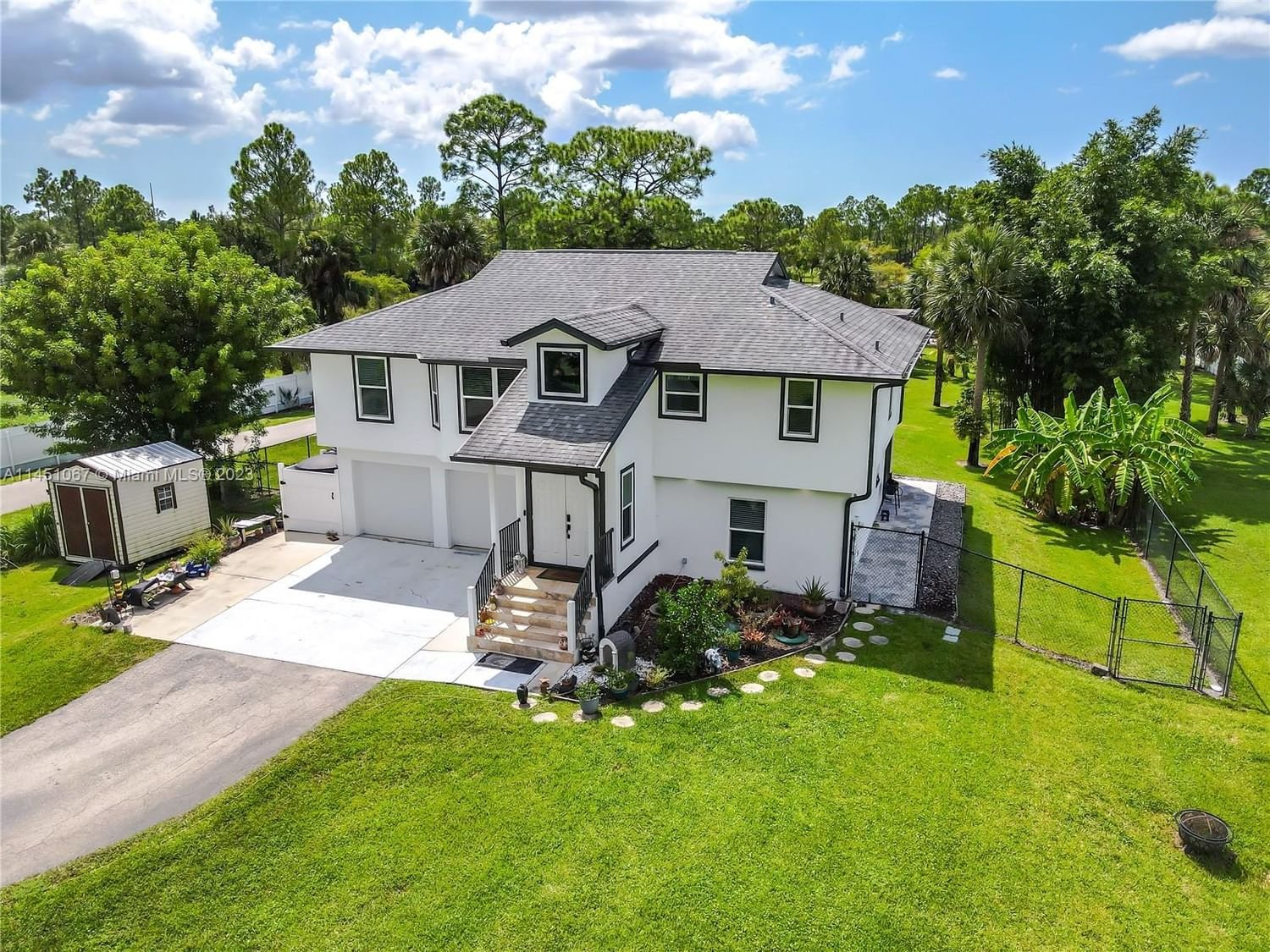 Real estate property located at 711 10th St Se, Collier County, Naples, FL