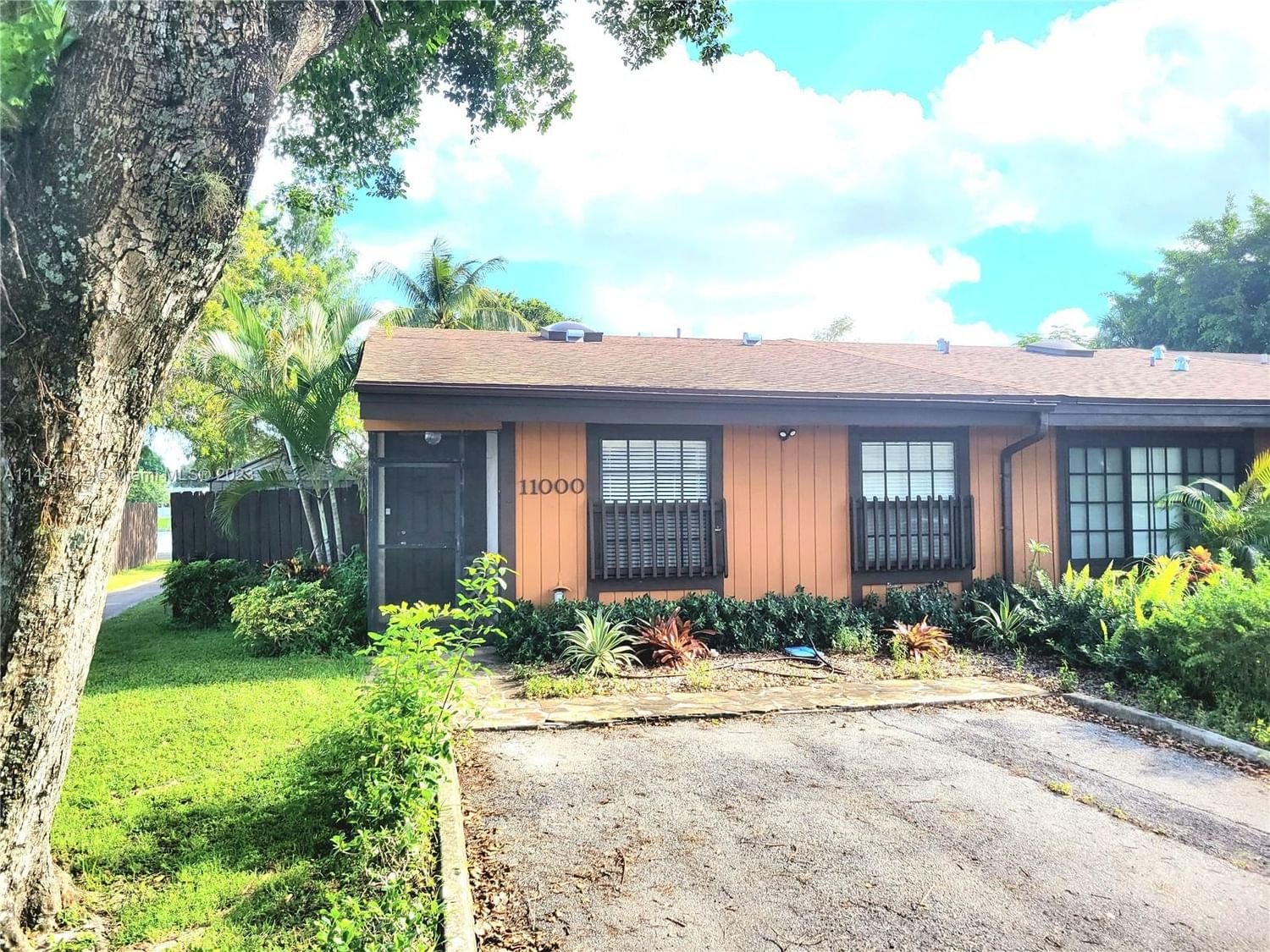 Real estate property located at 11000 Redwood Ave #11000, Broward County, Pembroke Pines, FL
