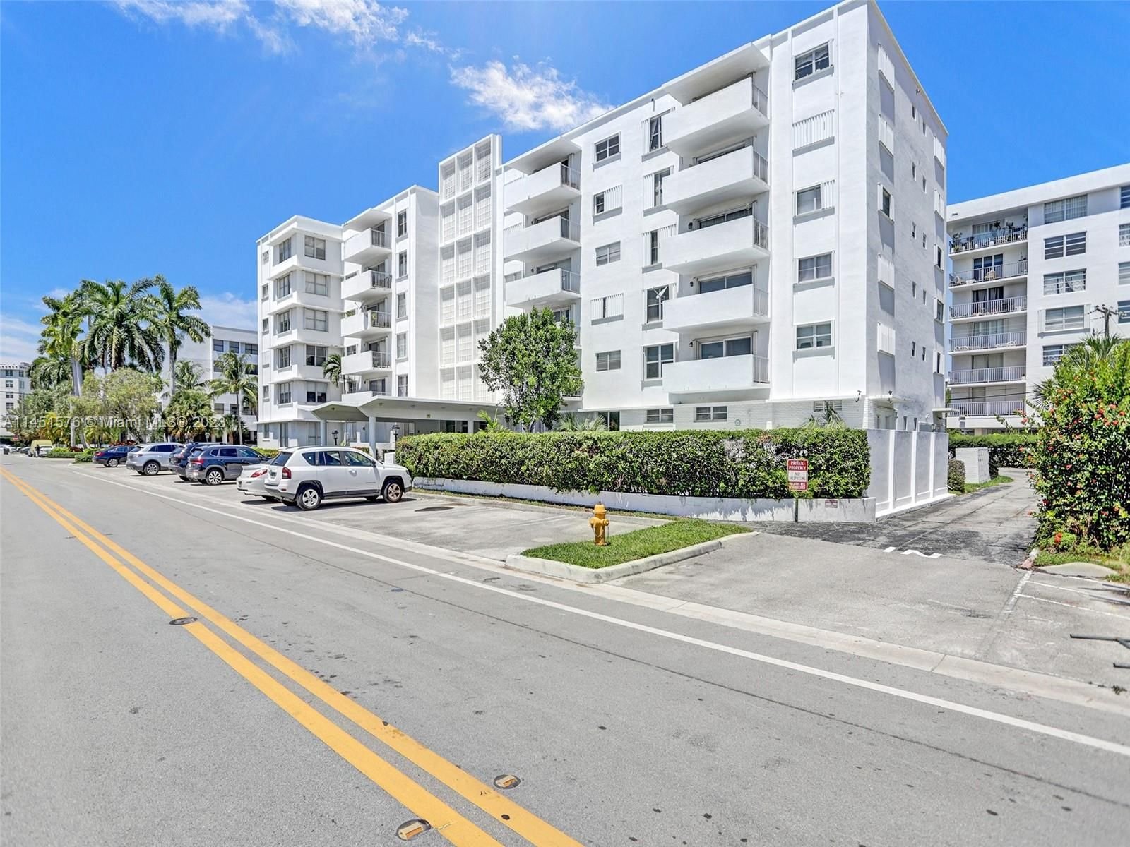 Real estate property located at 1075 92nd St #504, Miami-Dade County, BERKSHIRE HOUSE CONDO, Bay Harbor Islands, FL