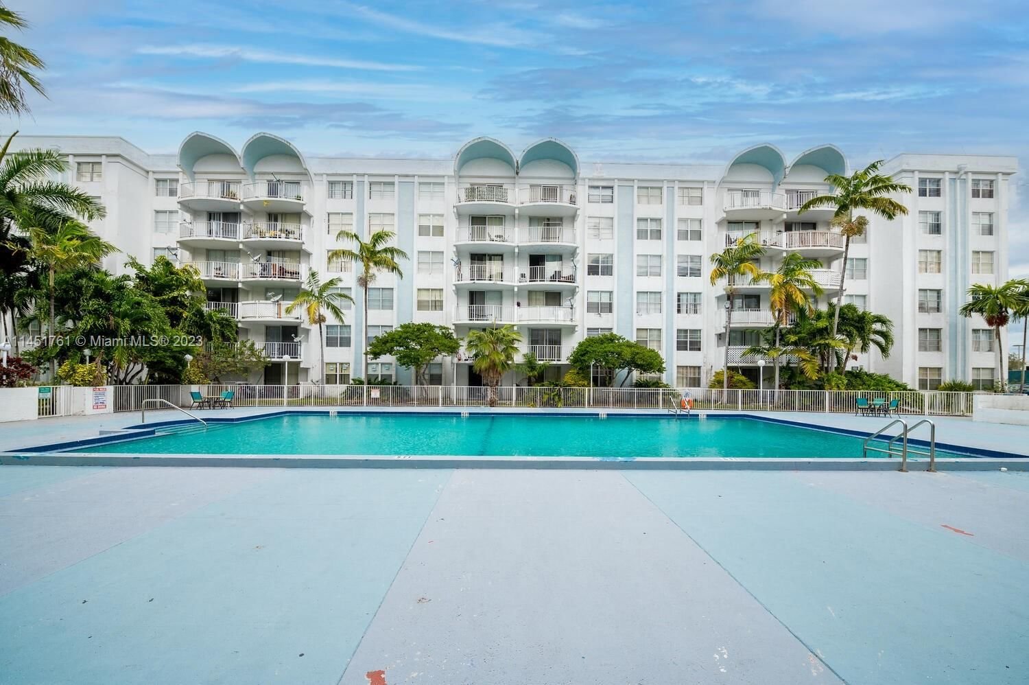 Real estate property located at 484 165th Street Rd #409, Miami-Dade County, MONTECARLO CONDO, Miami, FL