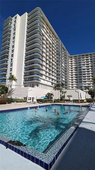 Real estate property located at 3800 Ocean Dr #823, Broward County, Hollywood, FL
