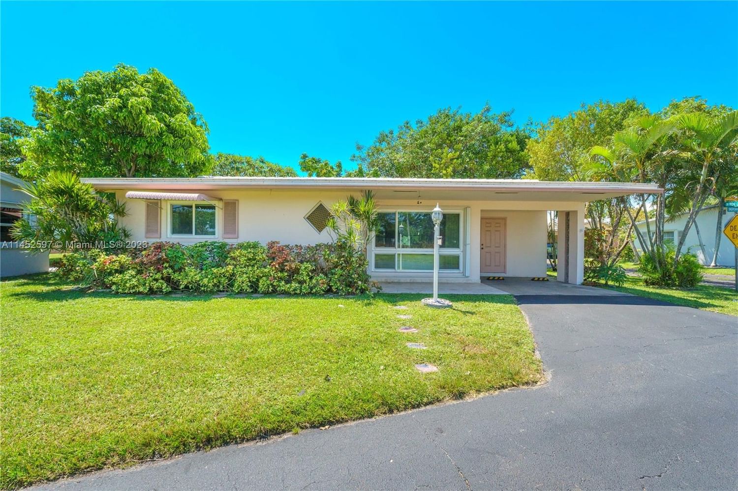 Real estate property located at 3198 Sheridan Ln #135, Broward County, Hollywood, FL