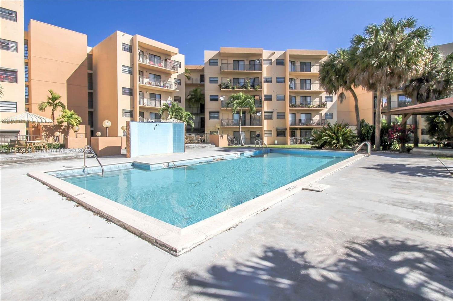 Real estate property located at 1820 53rd St #213, Miami-Dade County, VERSAILLES PLAZA CONDO, Hialeah, FL