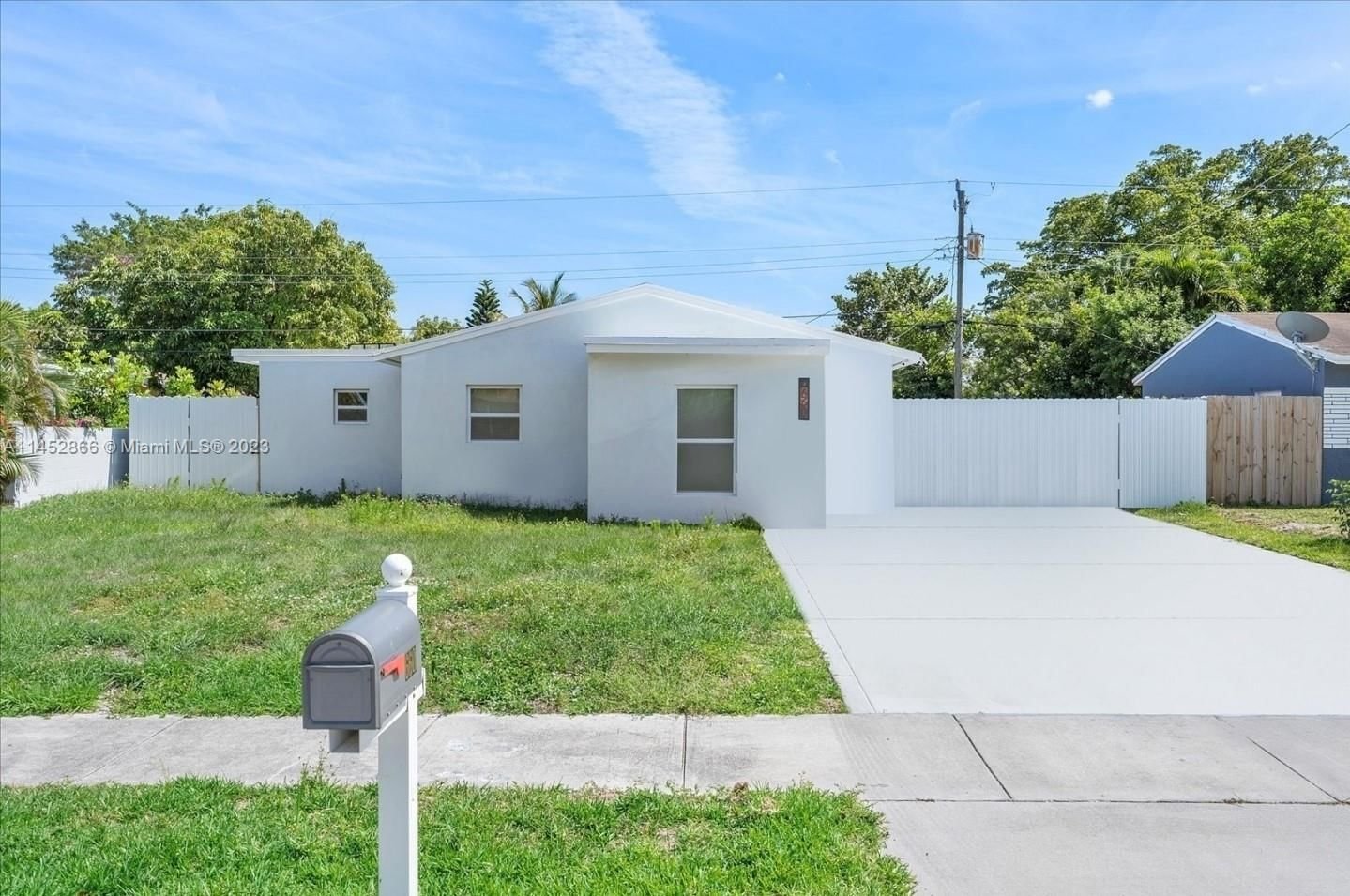 Real estate property located at 660 57th Ct, Broward County, Oakland Park, FL