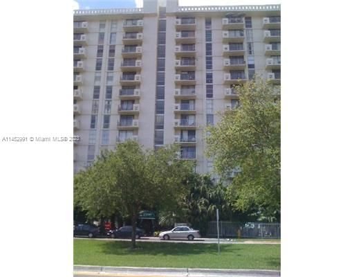 Real estate property located at 2350 135th St #914, Miami-Dade County, VECINO DEL MAR CONDO, North Miami, FL