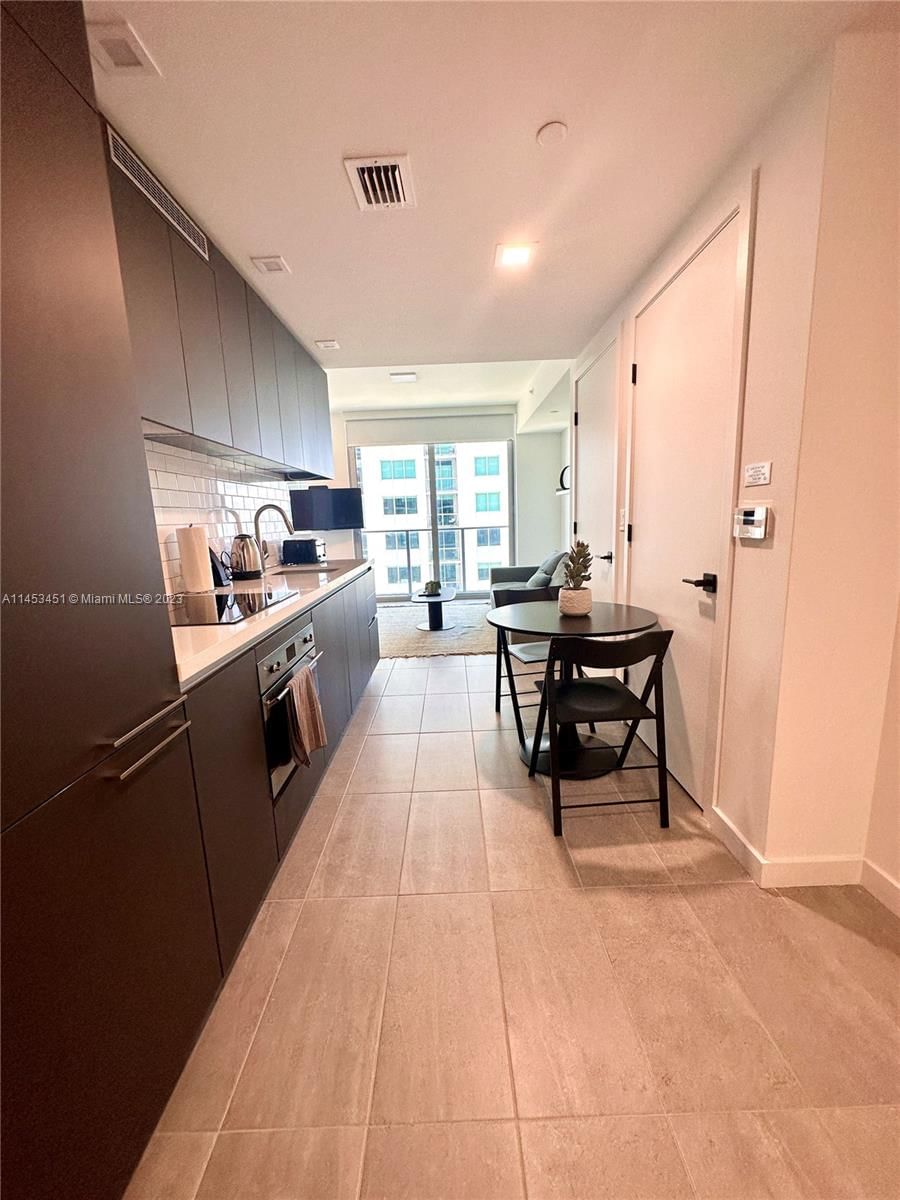 Real estate property located at 227 2nd St #2113, Miami-Dade, YOTELPAD, Miami, FL