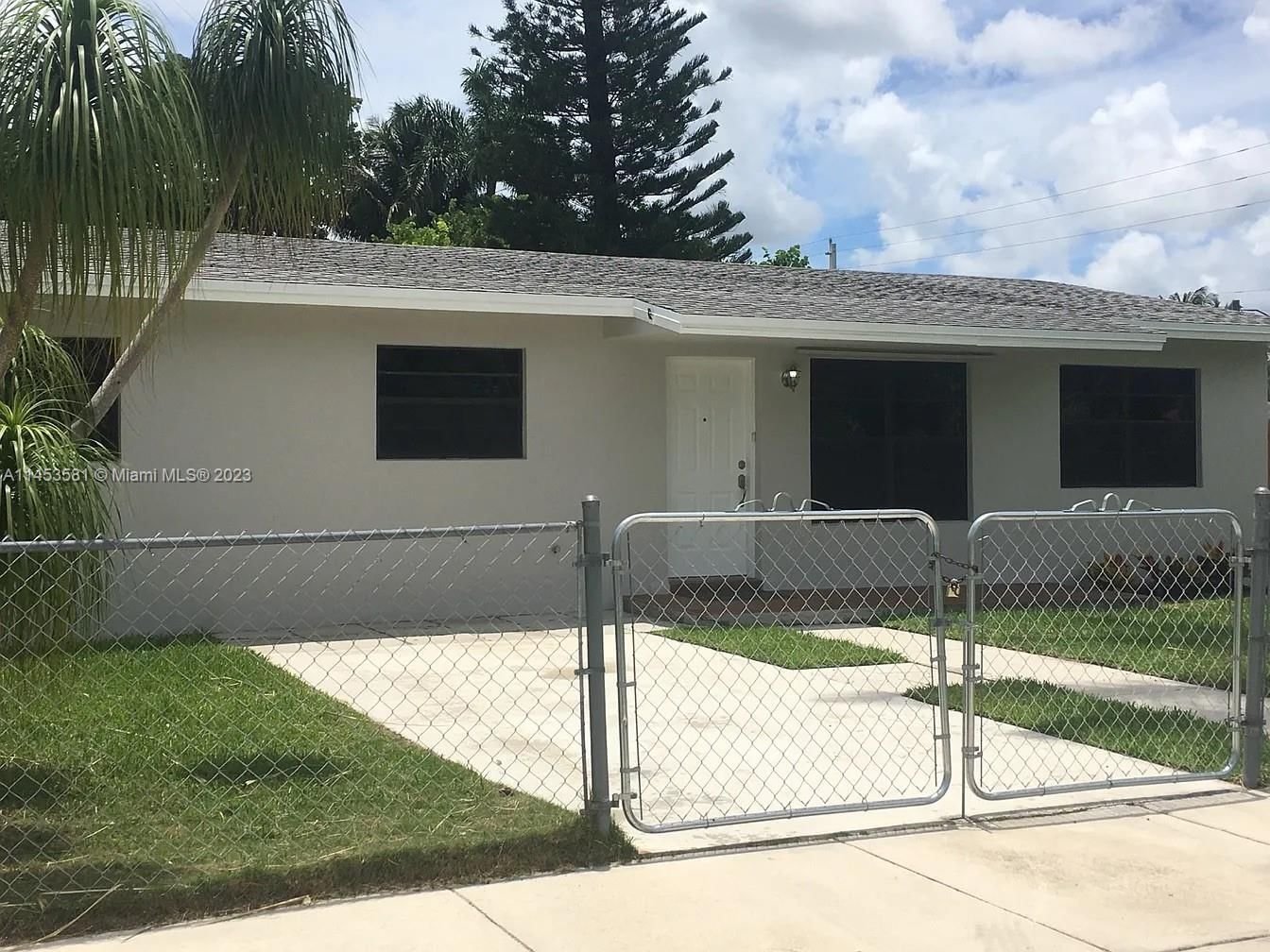 Real estate property located at 485 6th Ct, Miami-Dade County, Florida City, FL