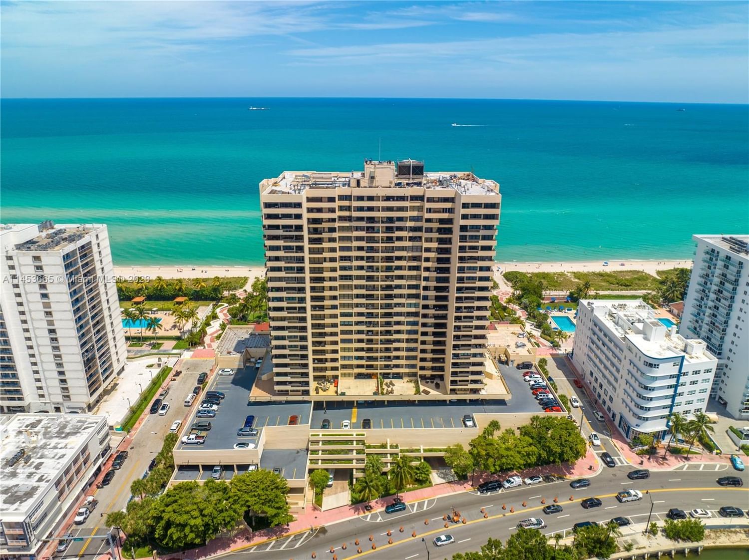 Real estate property located at 2555 Collins Ave #1106, Miami-Dade County, Miami Beach, FL