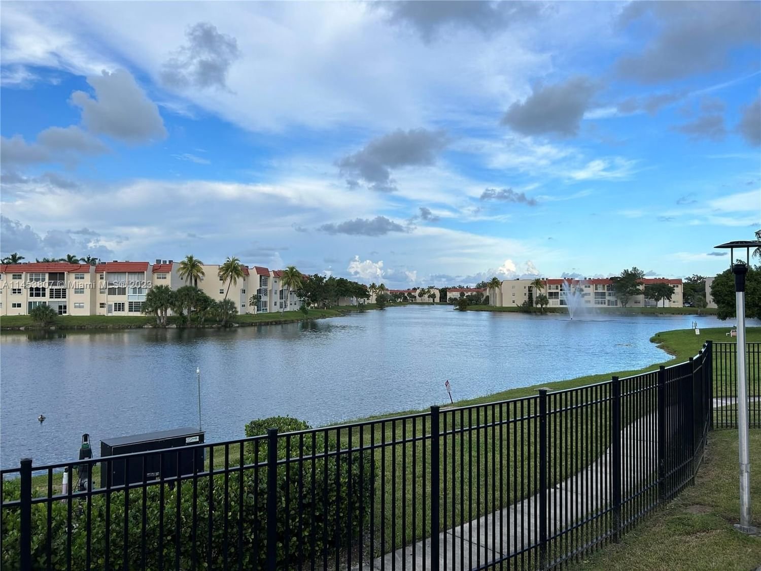 Real estate property located at 2831 Sunrise Lakes Dr #303, Broward County, Sunrise, FL