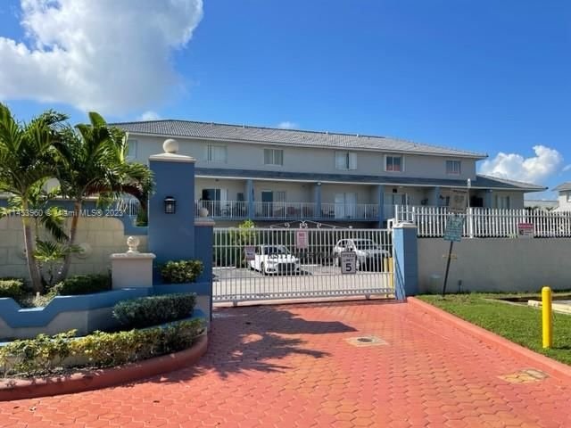 Real estate property located at 8320 103rd St #208-A, Miami-Dade County, MISTY POINT VILLAS CONDO, Hialeah Gardens, FL