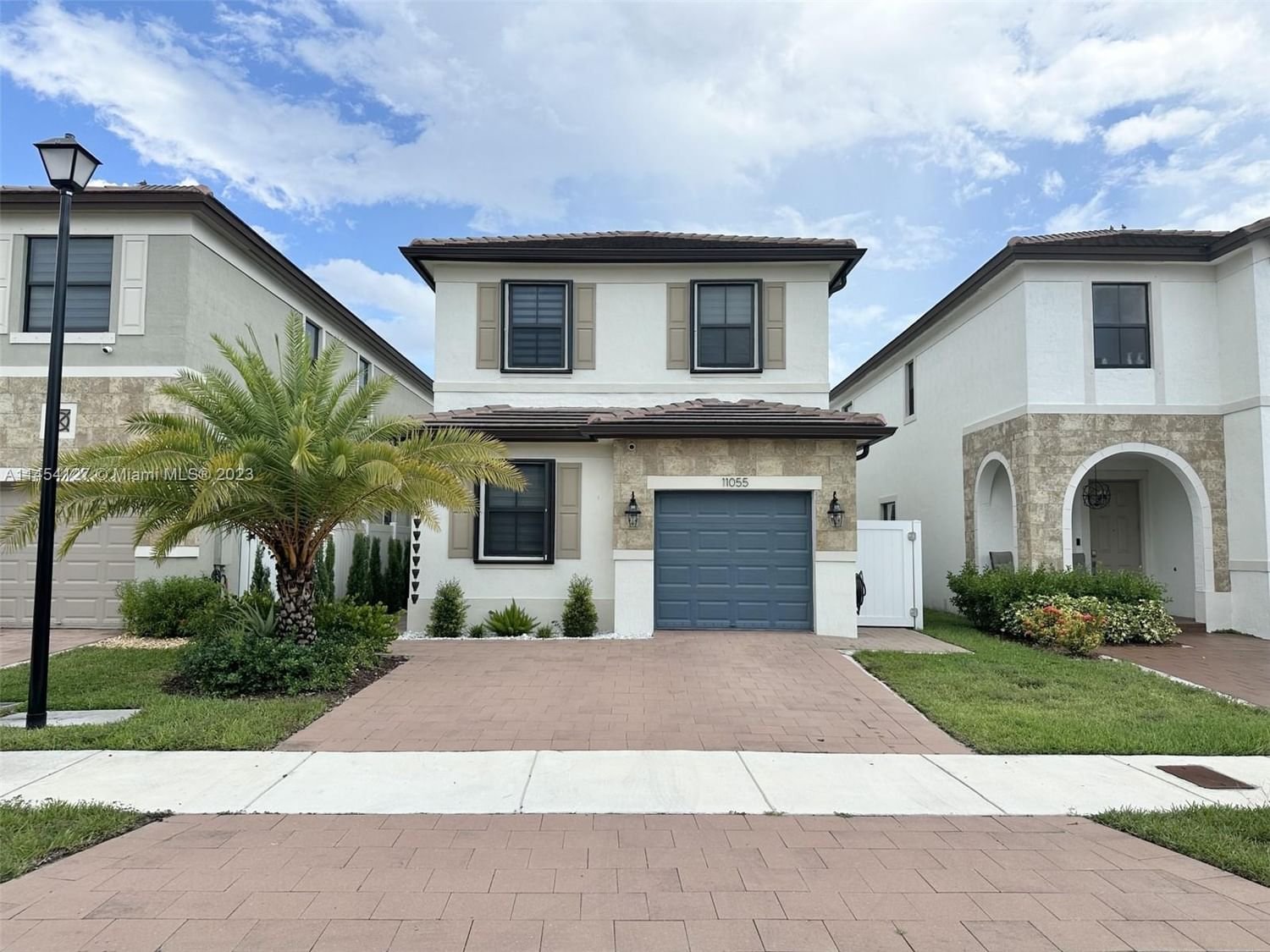Real estate property located at 11055 35th Way, Miami-Dade County, AQUABELLA NORTH, Hialeah, FL