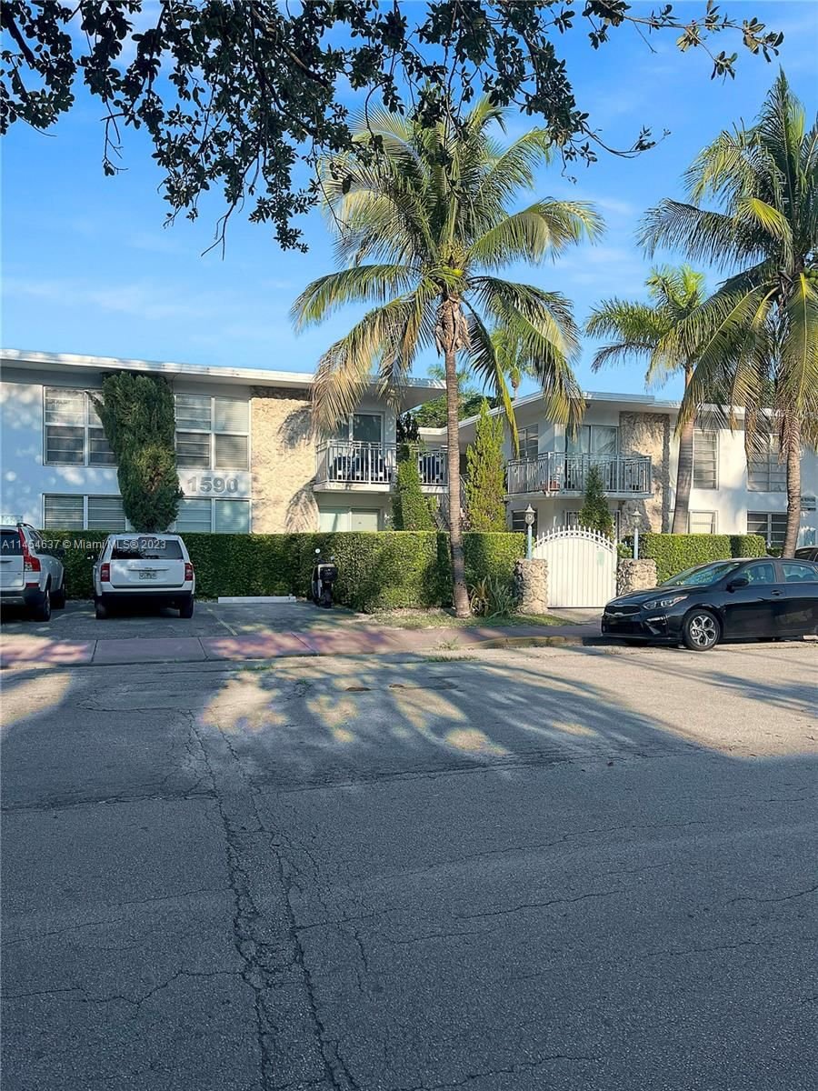Real estate property located at 1590 Michigan Ave #7, Miami-Dade County, MICHIGAN MANOR CONDO, Miami Beach, FL