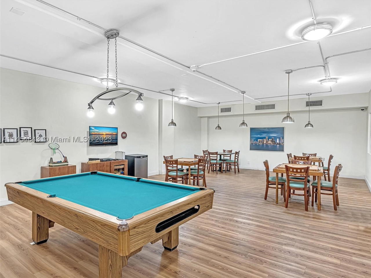 Real estate property located at 2655 Collins Ave #706, Miami-dade, Mirasol Ocean Towers Cond, Miami Beach, FL