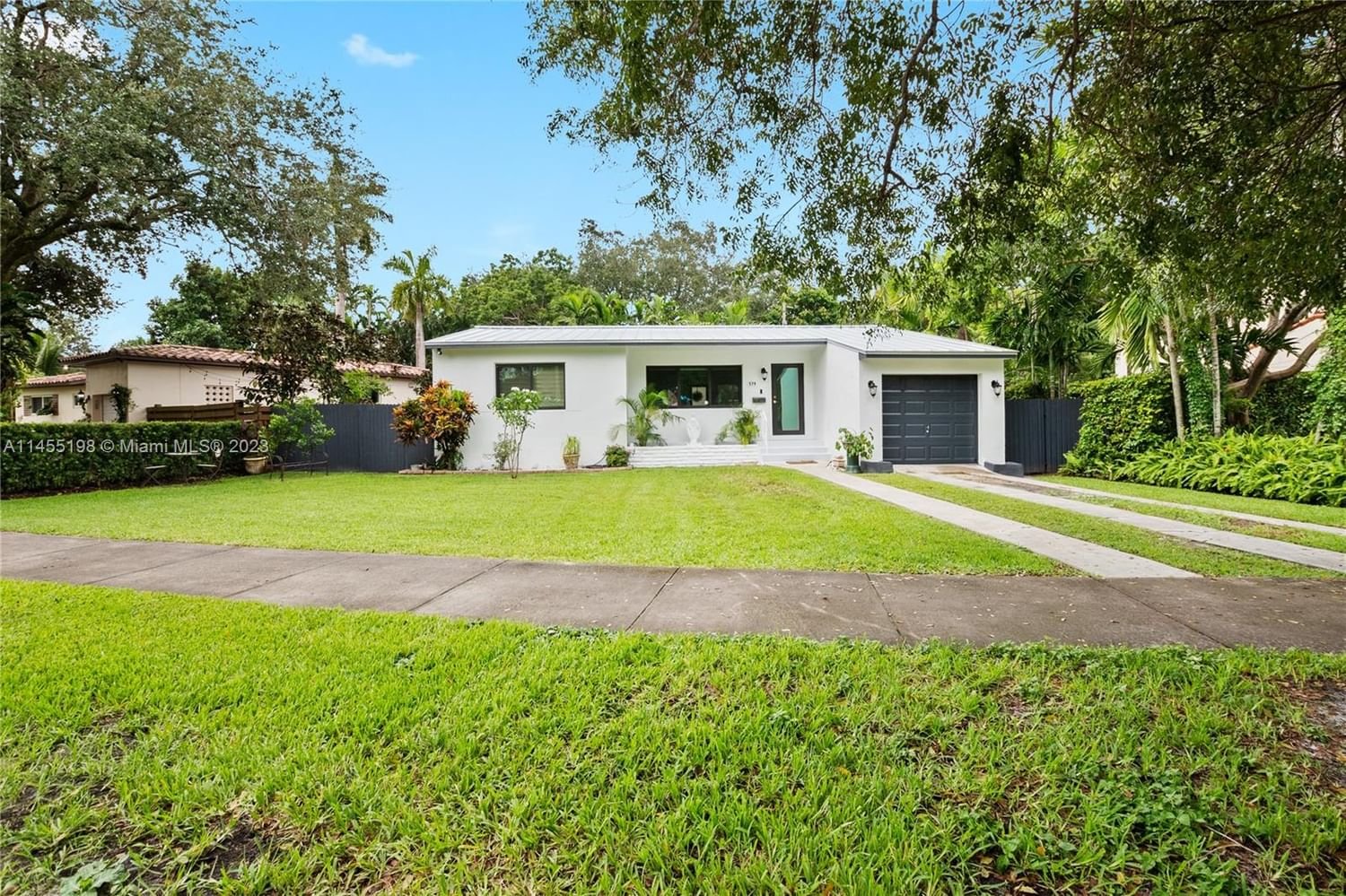 Real estate property located at 579 Hunting Lodge Dr, Miami-Dade County, Miami Springs, FL