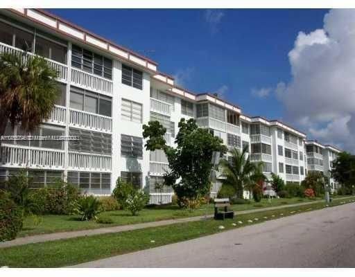 Real estate property located at 18601 14th Ave #404, Miami-Dade County, Miami, FL