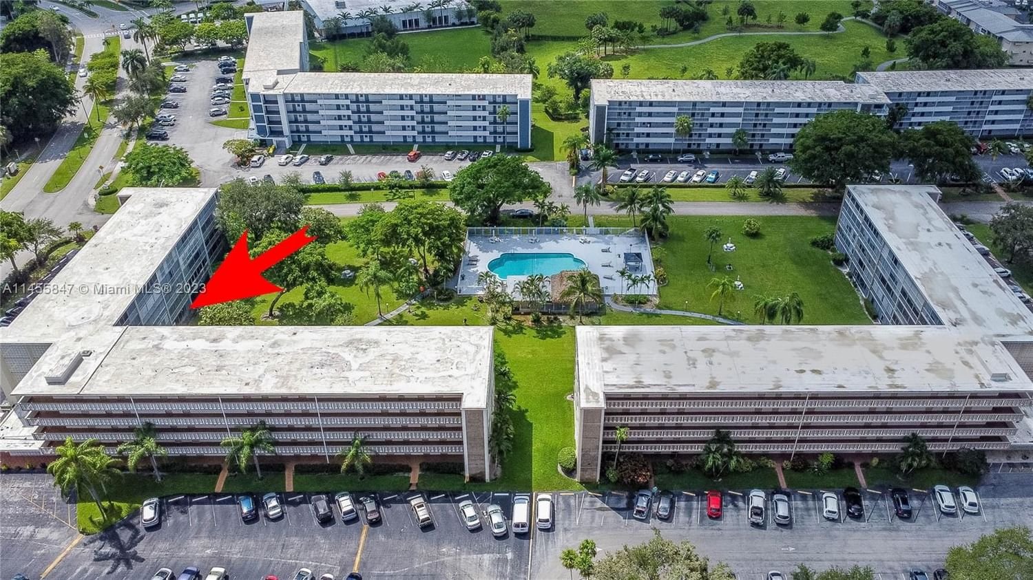Real estate property located at 4650 Washington St #103, Broward County, HILLCREST COUNTRY CLUB AP, Hollywood, FL