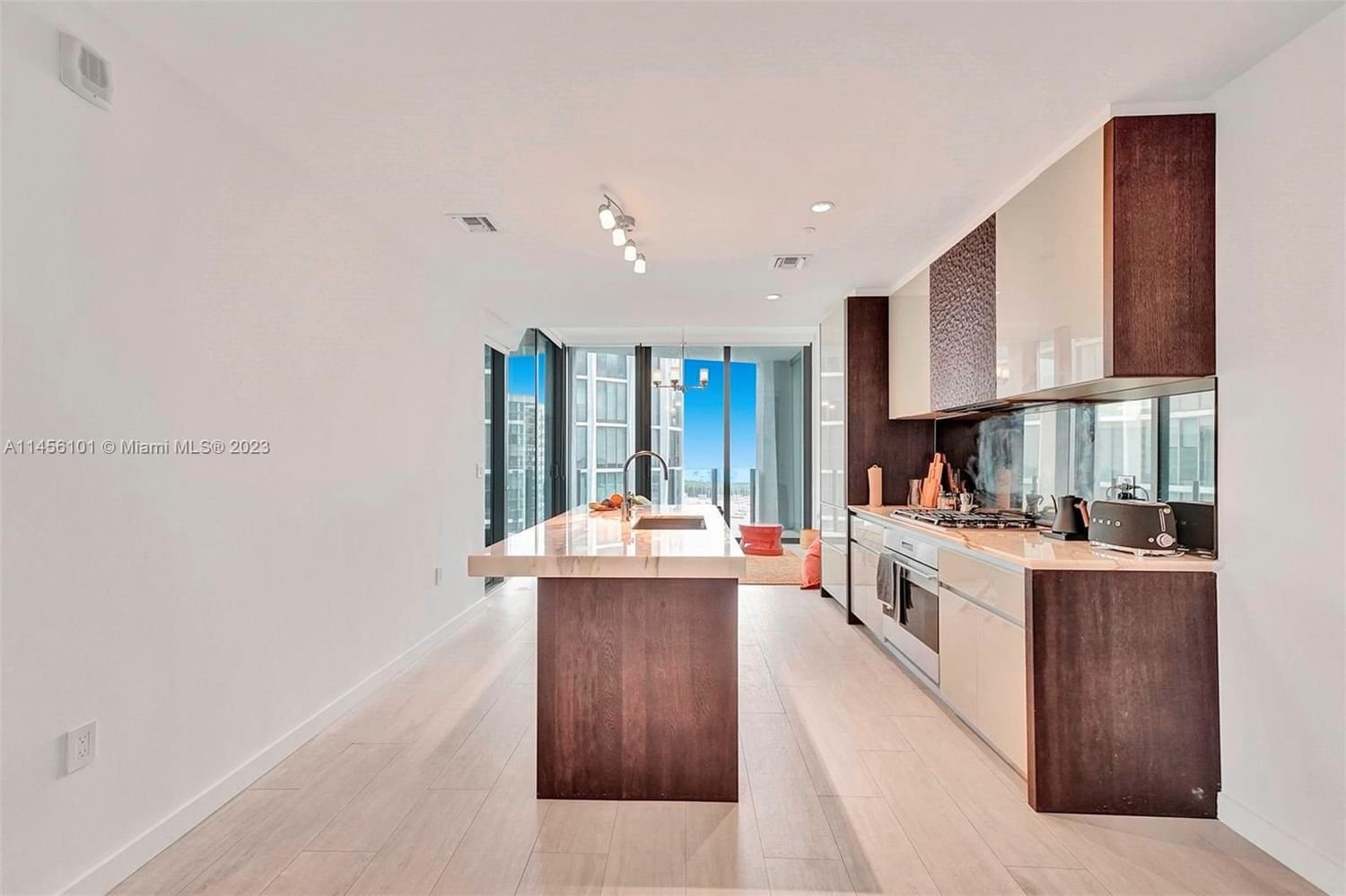 Real estate property located at 2831 Bayshore #1204, Miami-Dade County, CLUB RESIDENCES AT PARK G, Miami, FL