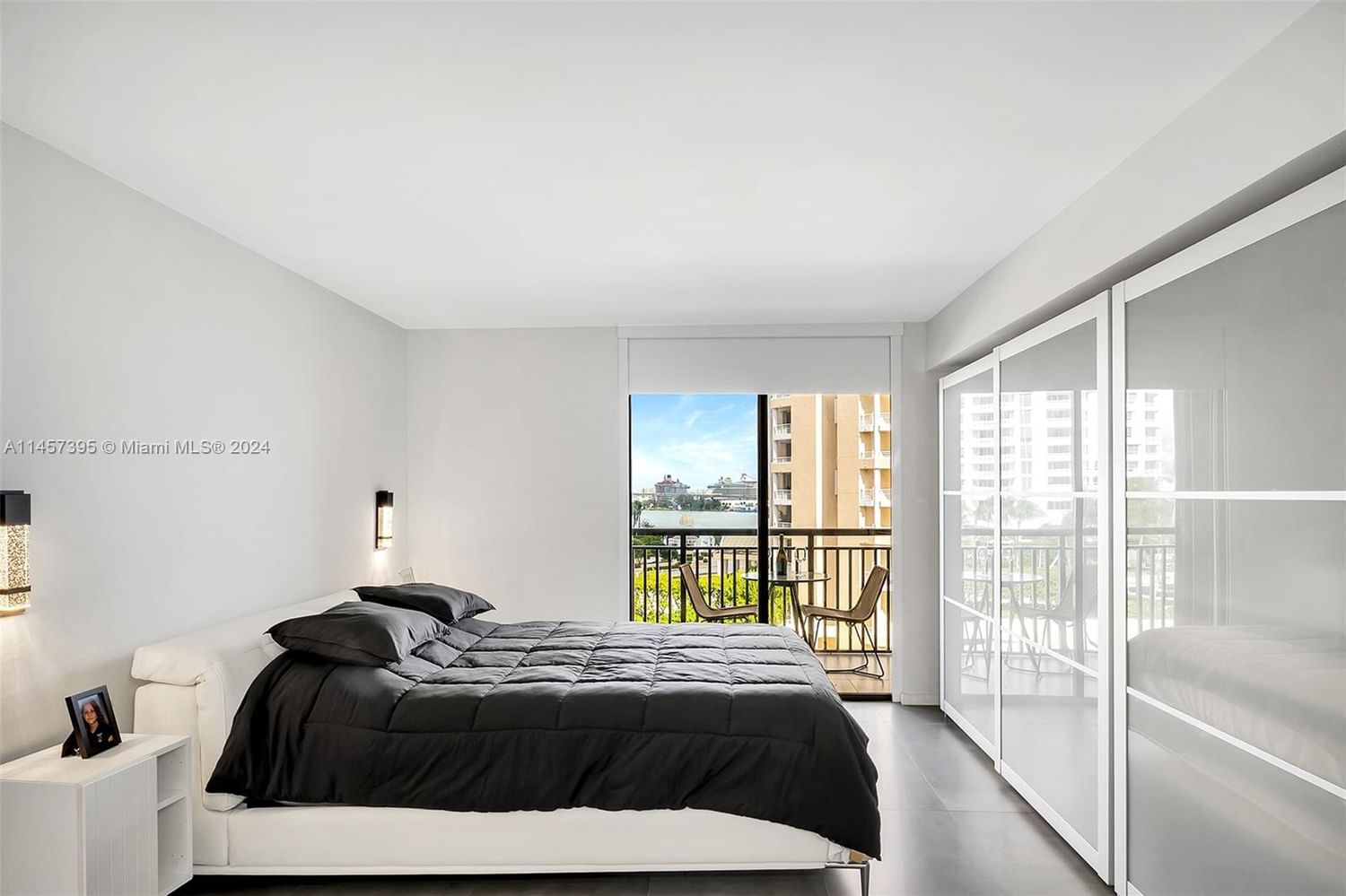 Real estate property located at 540 Brickell Key Dr #922, Miami-Dade County, BRICKELL KEY II CONDO, Miami, FL