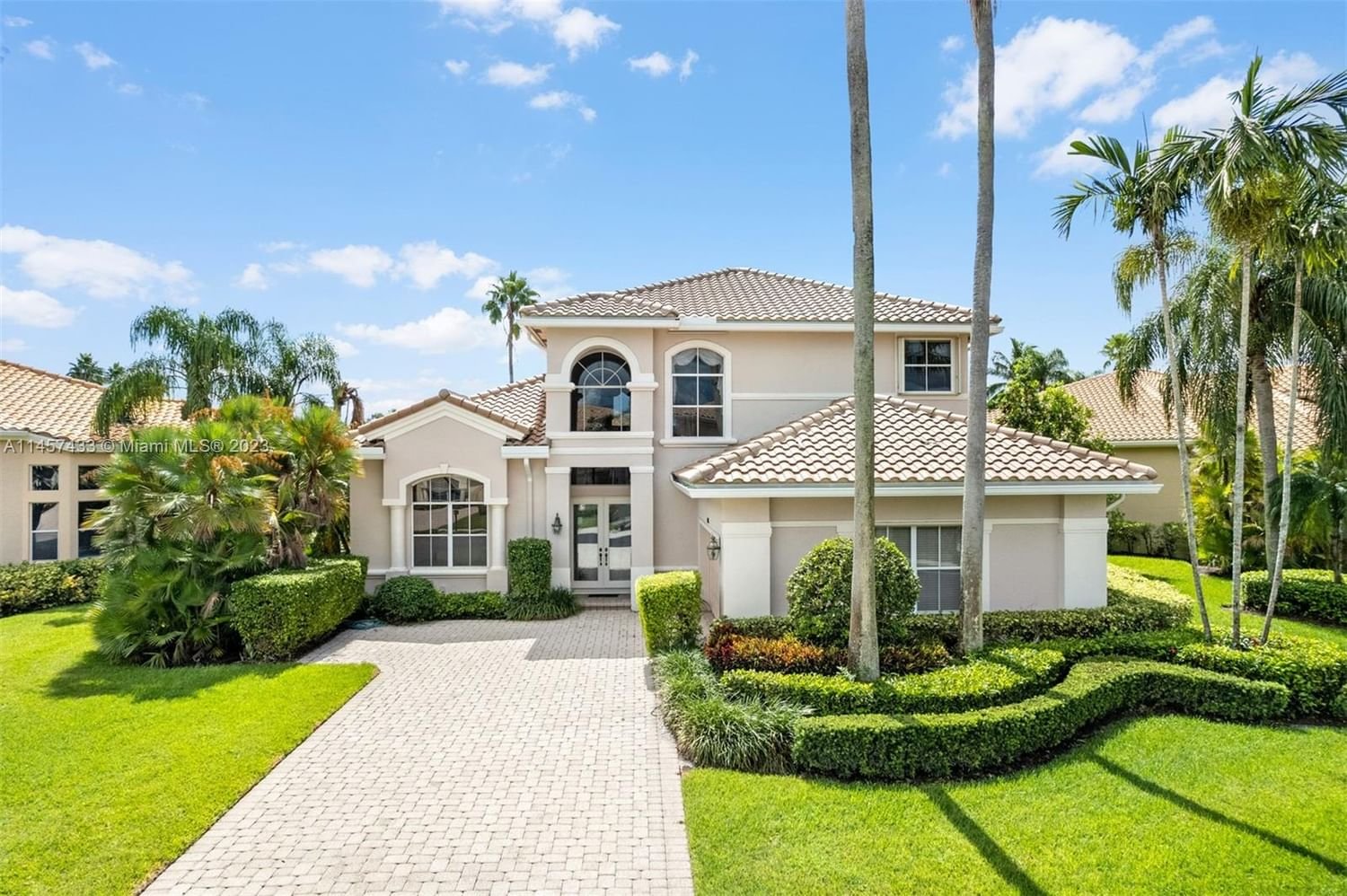 Real estate property located at 1136 Grand Cay Dr, Palm Beach County, PGA National, Palm Beach Gardens, FL