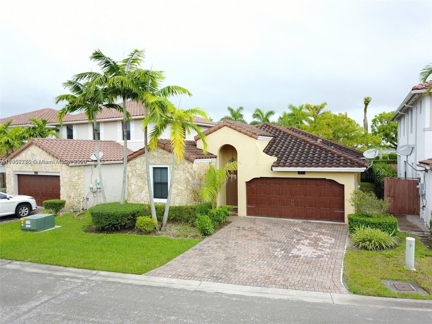 Real estate property located at 851 97th Ct, Miami-Dade County, Miami, FL