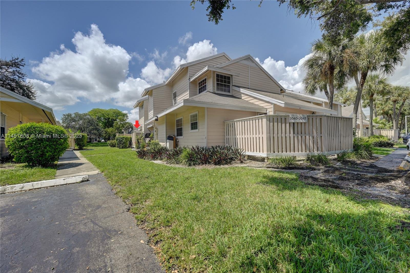 Real estate property located at 2045 Champions Way, Broward County, North Lauderdale, FL