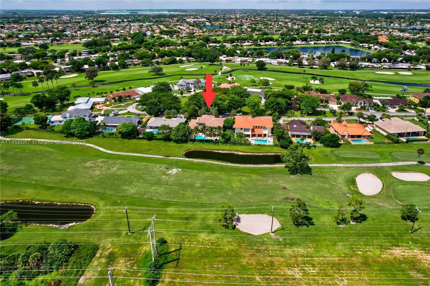 Real estate property located at 19301 Oakmont Dr, Miami-Dade County, COUNTRY CLUB OF MIAMI EST, Hialeah, FL