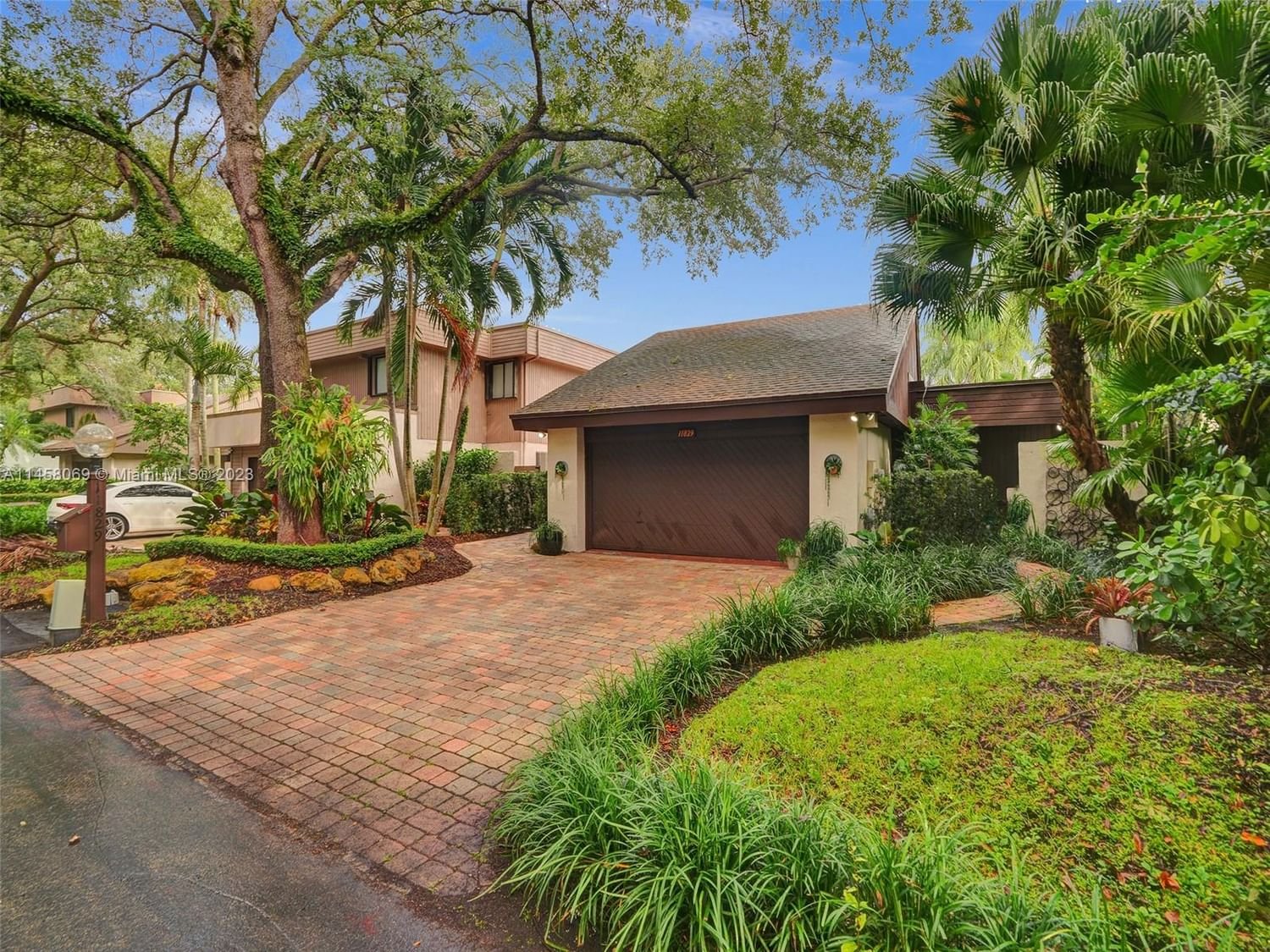 Real estate property located at 11829 77th Ter, Miami-Dade County, Miami, FL