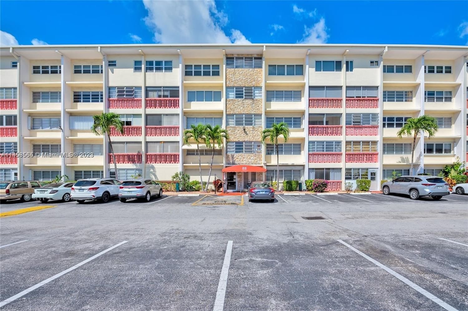 Real estate property located at 215 3rd Ave #206C, Broward County, FIRST GULFSTREAM GARDEN, Hallandale Beach, FL