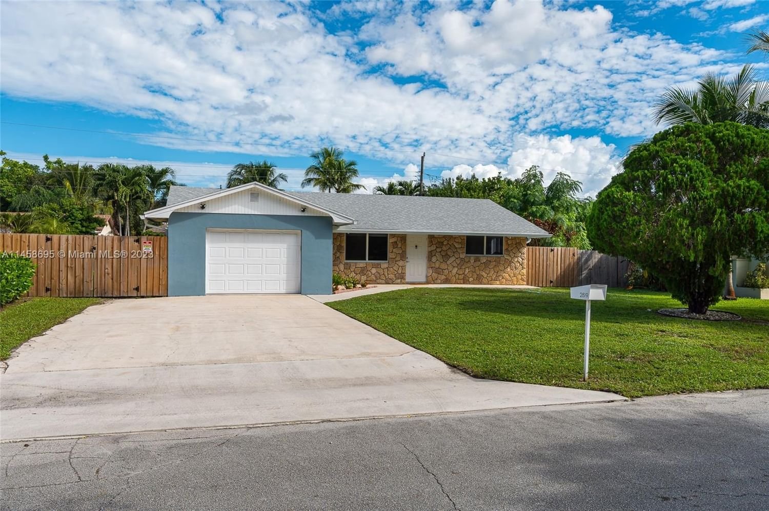 Real estate property located at 2819 Worcester Rd, Palm Beach County, FLORAL PARK LANTANA, Lake Worth, FL