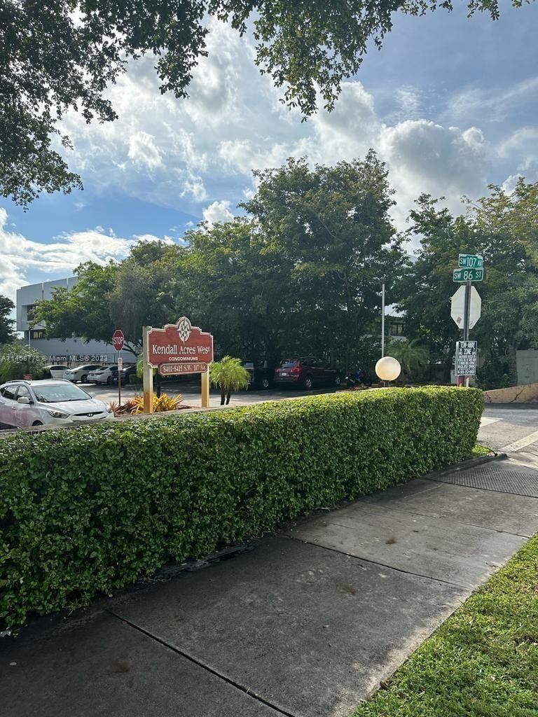 Real estate property located at 8415 107th Ave #152W, Miami-Dade County, KENDALL ACRES WEST CONDO, Miami, FL