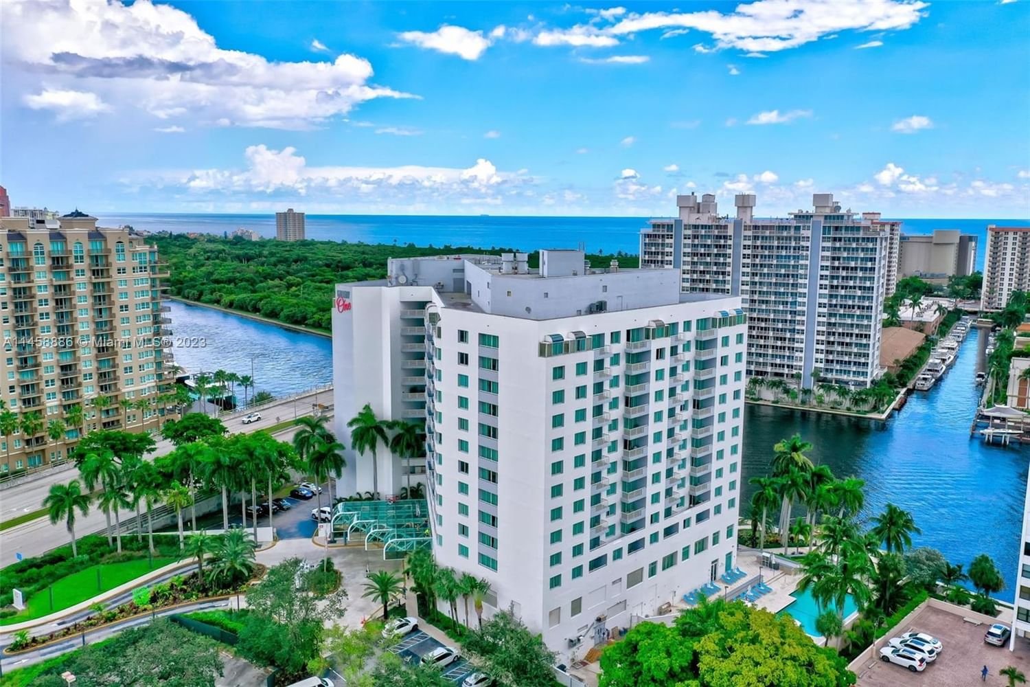 Real estate property located at 2670 Sunrise Blvd #903, Broward County, Gallery One Condo, Fort Lauderdale, FL