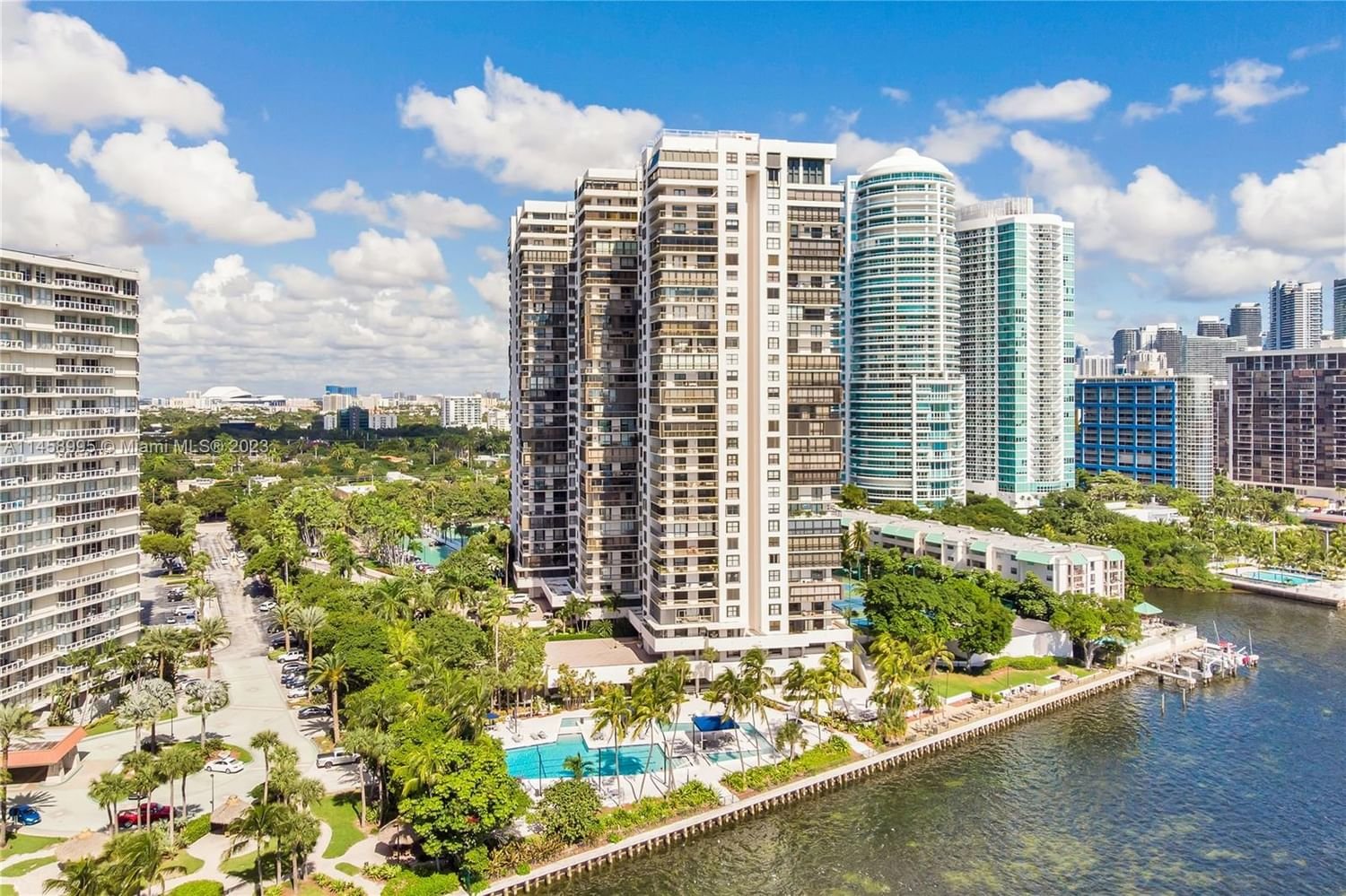 Real estate property located at 2333 Brickell Ave #2212, Miami-Dade County, Miami, FL