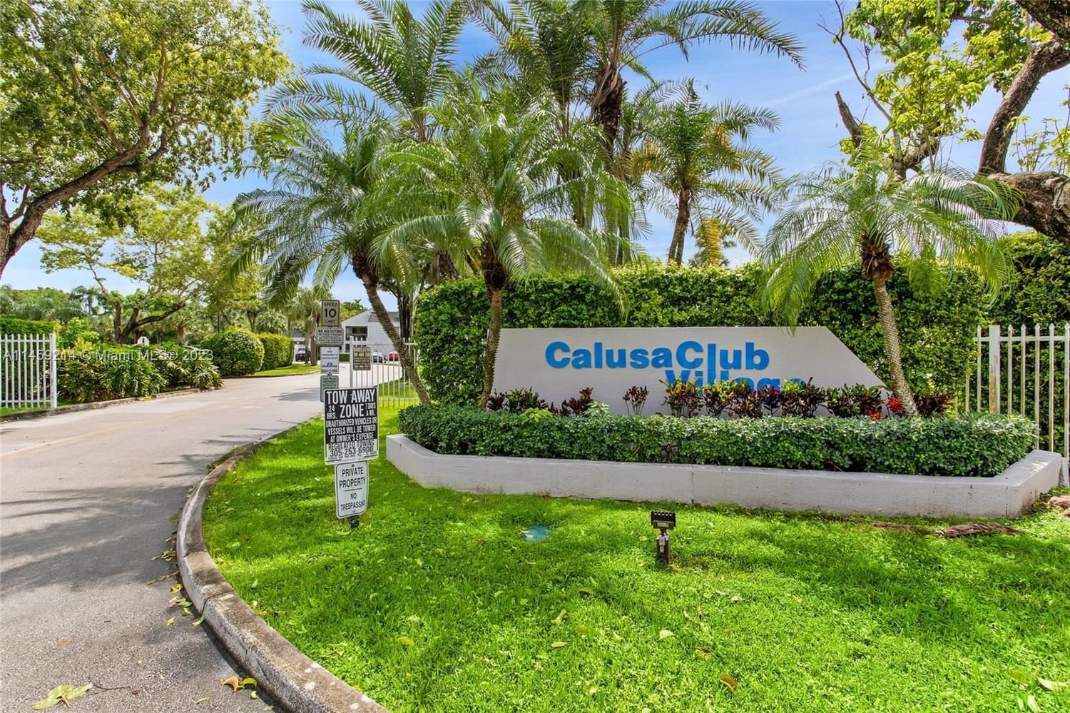Real estate property located at 8820 132nd Pl #202D-S, Miami-Dade County, CALUSA CLUB VILG BLDG D S, Miami, FL