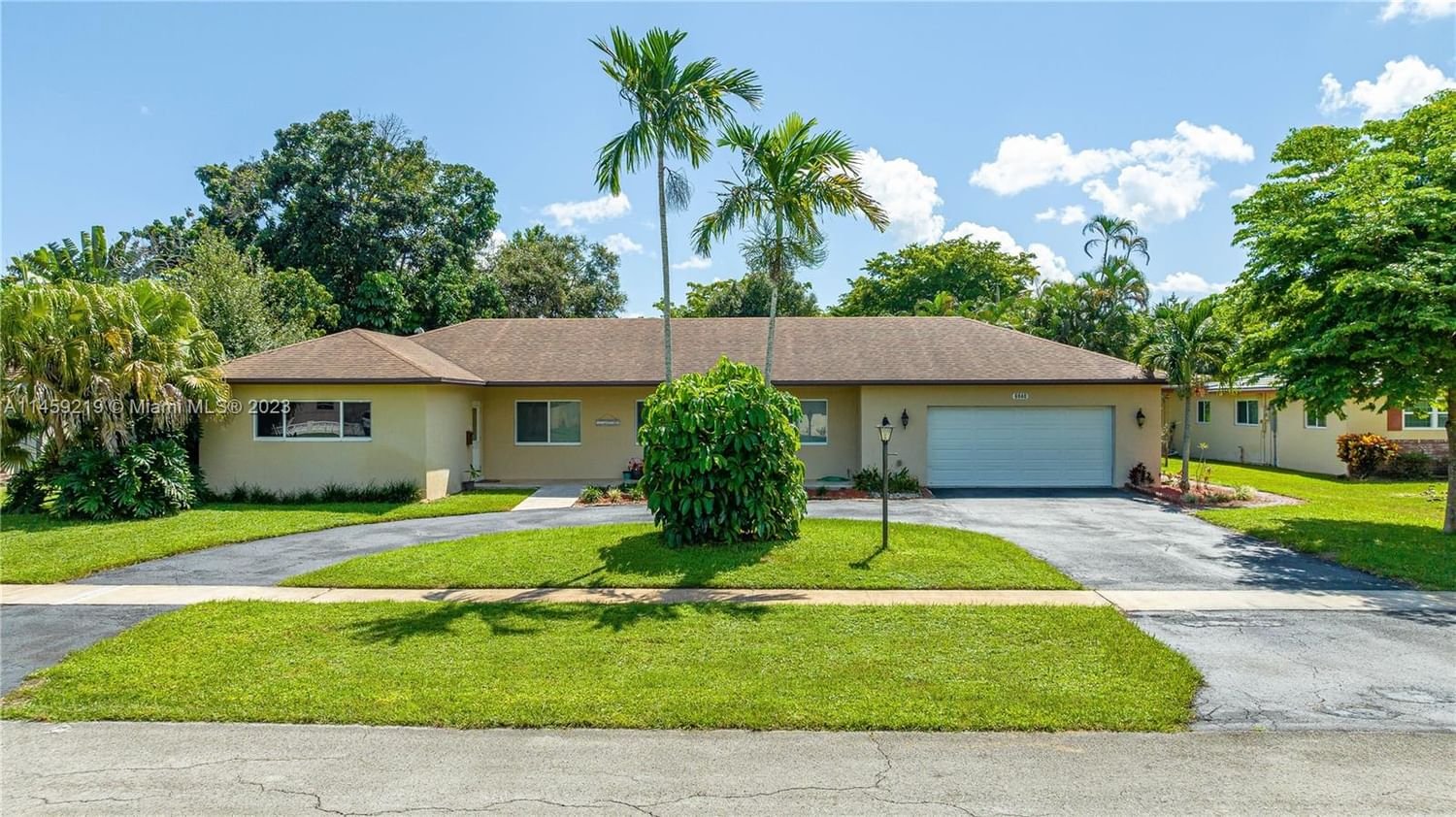 Real estate property located at 6940 7th St, Broward County, Plantation, FL